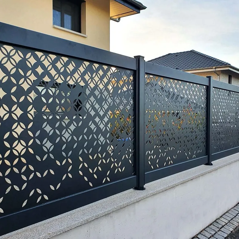 Pagar panel geometris — referensi 2