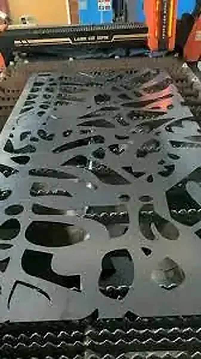 Proses pembuatan prototipe metal menggunakan laser cutting